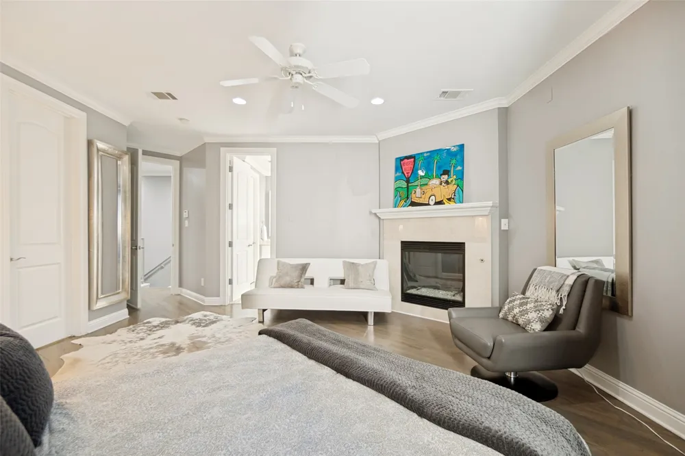 2716 Hibernia Street Dallas, TX 75204
