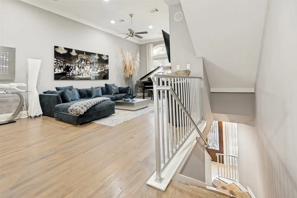 2716 Hibernia Street Dallas, TX 75204