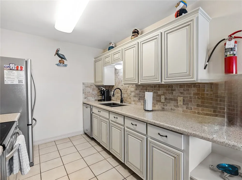15005 Windward Drive #110 Corpus Christi, TX 78418