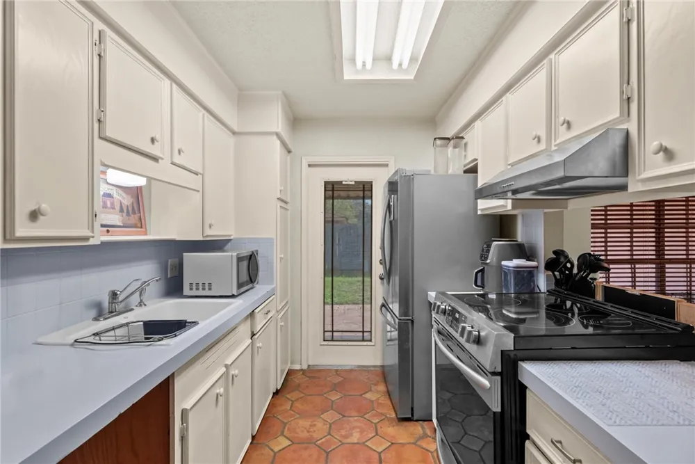 3218 Kennsington Court Corpus Christi, TX 78414