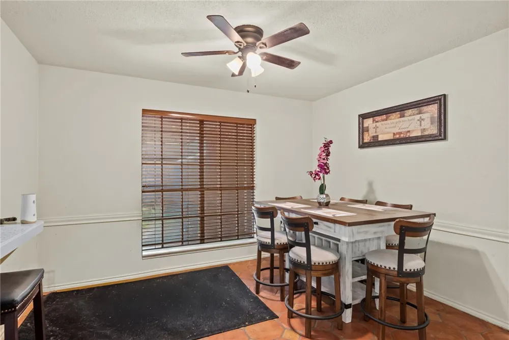 3218 Kennsington Court Corpus Christi, TX 78414
