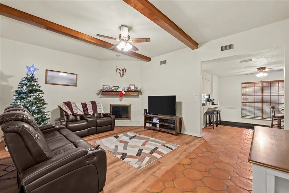 3218 Kennsington Court Corpus Christi, TX 78414