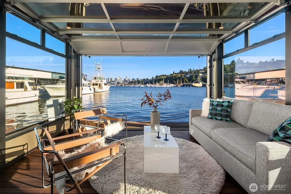 1301 Northlake Way Seattle, WA 98103