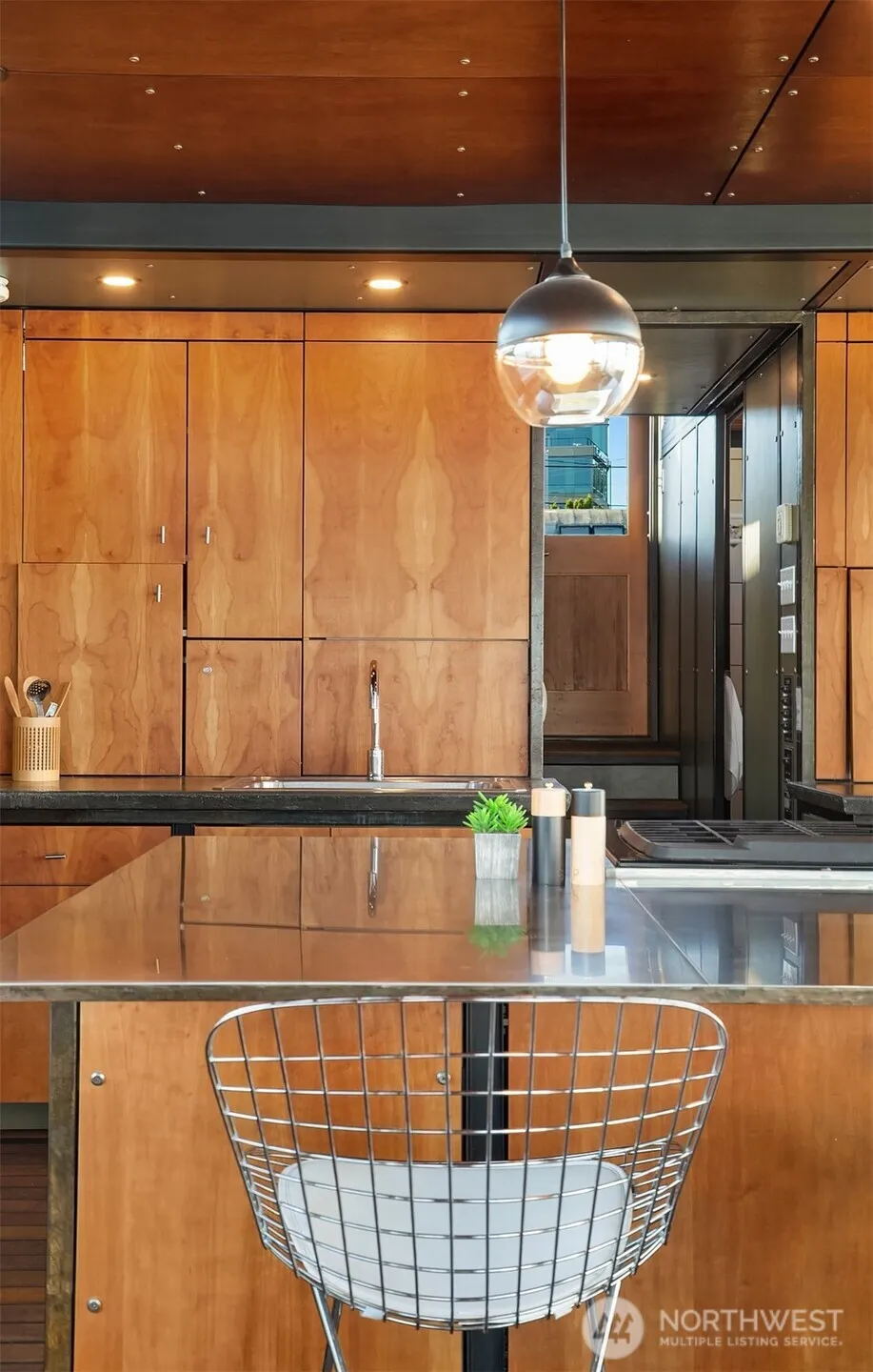 1301 Northlake Way Seattle, WA 98103