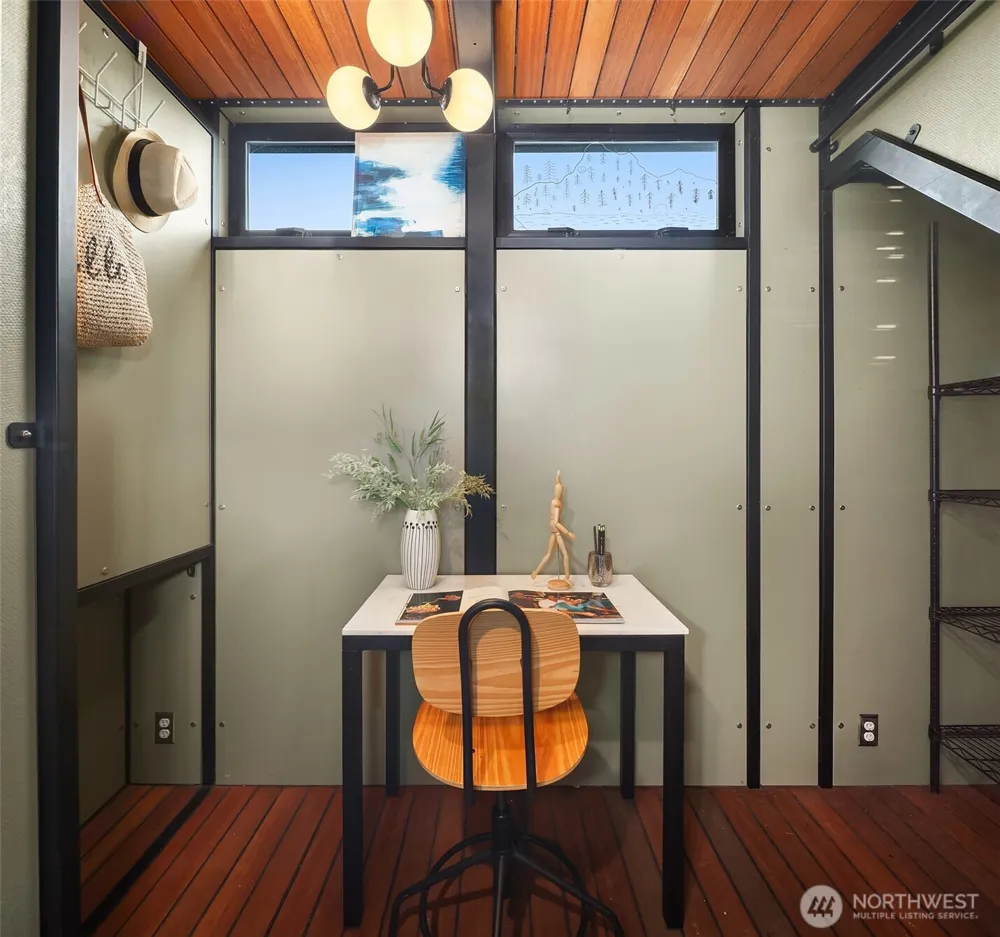 1301 Northlake Way Seattle, WA 98103