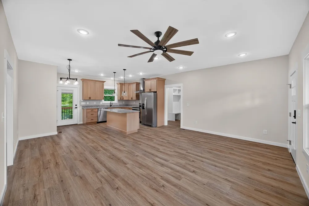 8634 Holmes Creek Rd Smithville, TN 37166