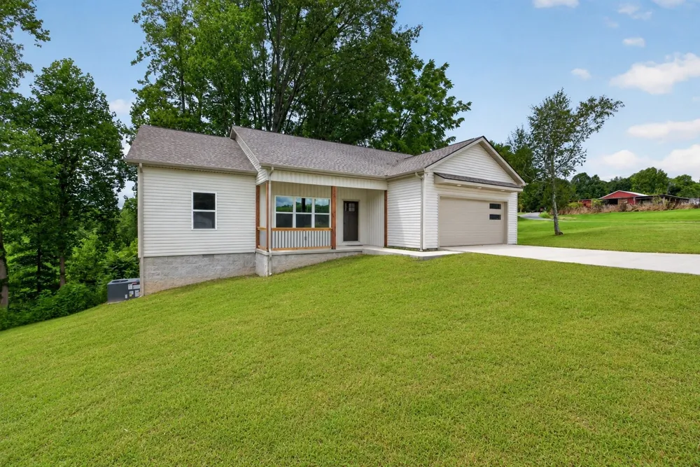 8634 Holmes Creek Rd Smithville, TN 37166