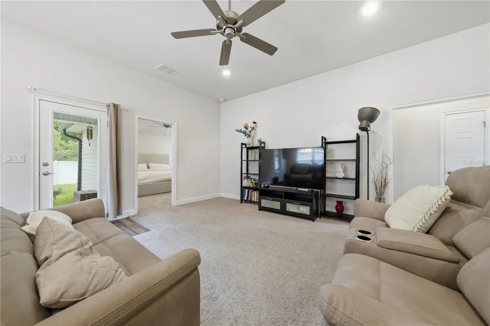 8058 BELSAY CIRCLE Jacksonville, FL 32219