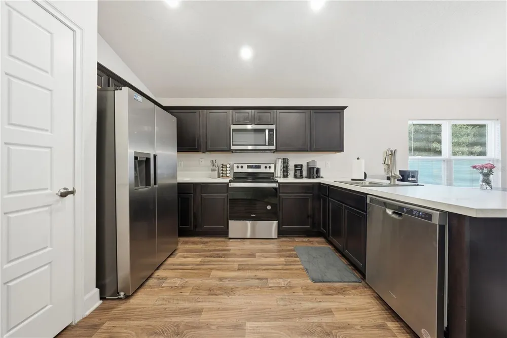 8058 BELSAY CIRCLE Jacksonville, FL 32219