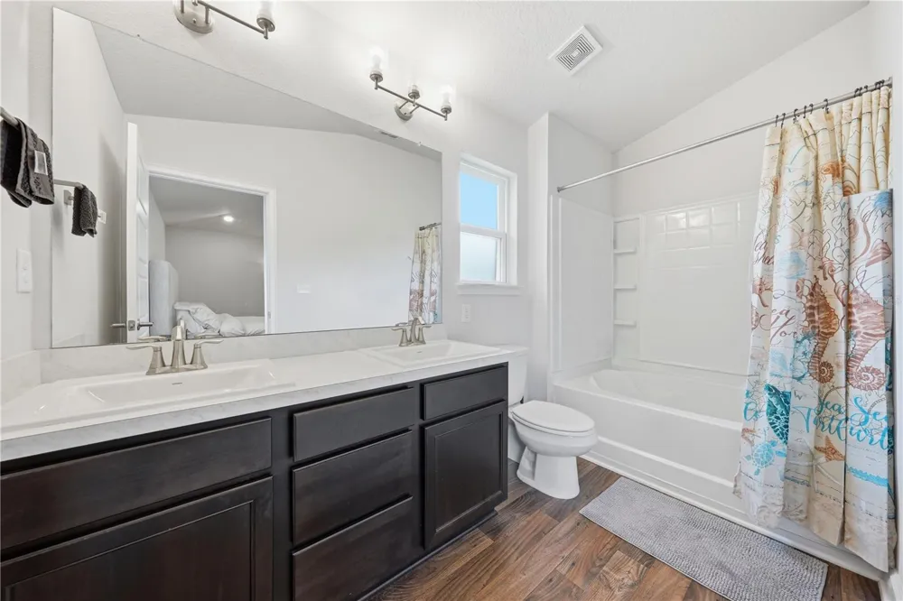 8058 BELSAY CIRCLE Jacksonville, FL 32219