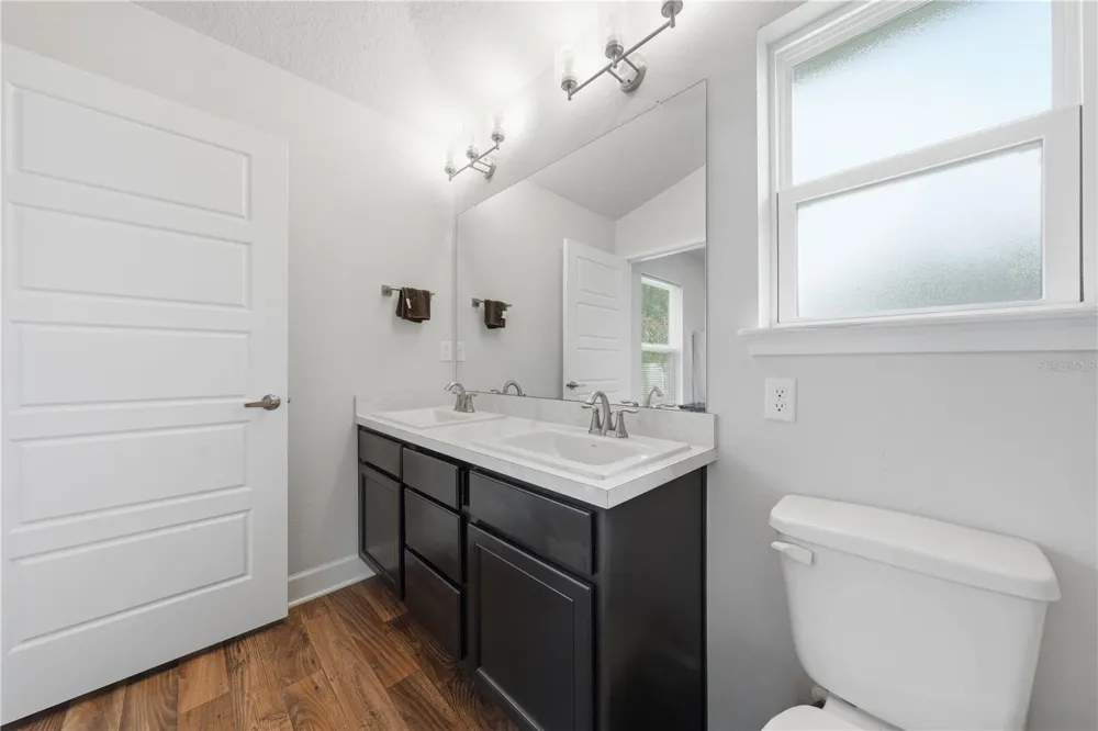 8058 BELSAY CIRCLE Jacksonville, FL 32219