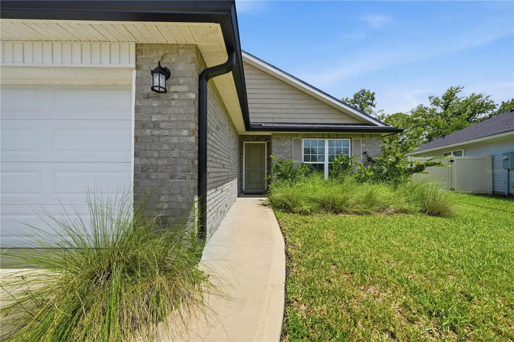 8058 BELSAY CIRCLE Jacksonville, FL 32219