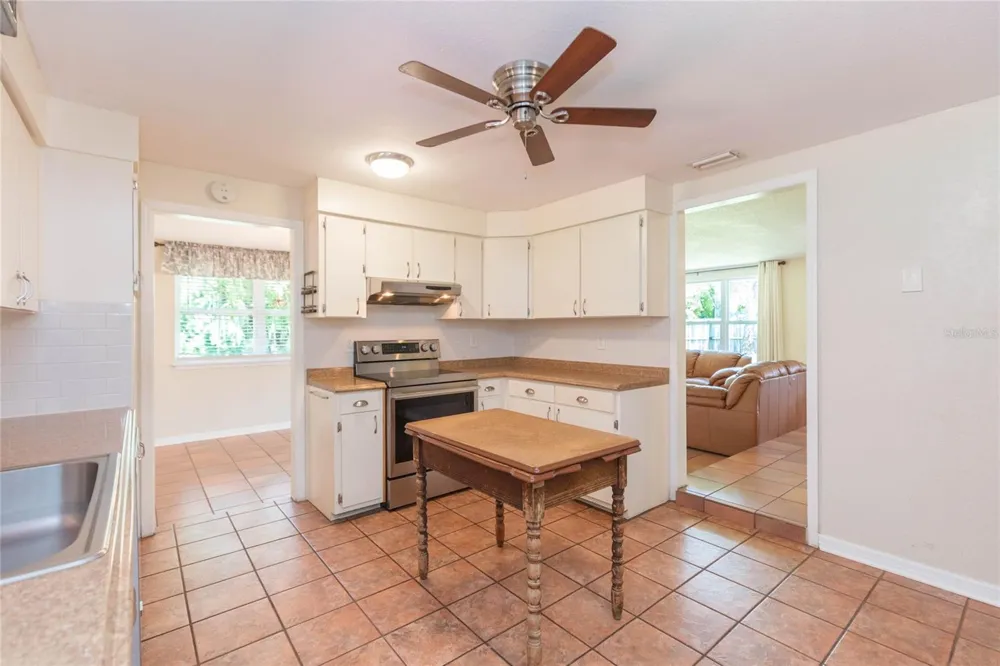 8719 HANDCART ROAD Wesley Chapel, FL 33545