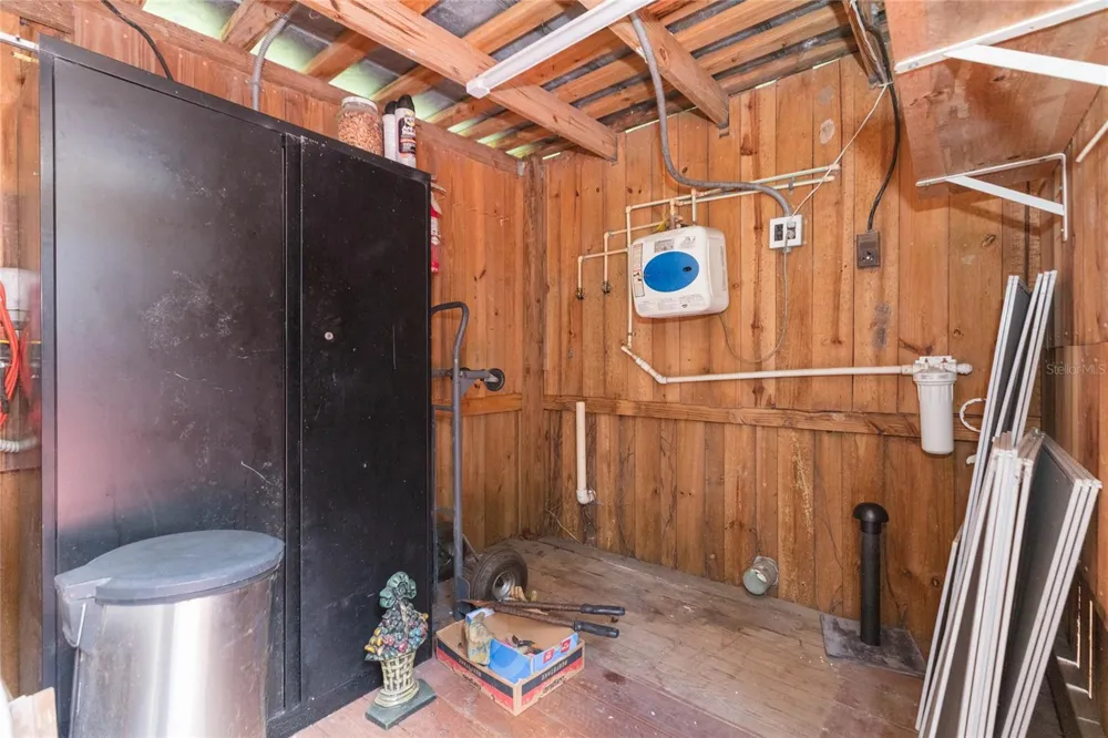 8719 HANDCART ROAD Wesley Chapel, FL 33545