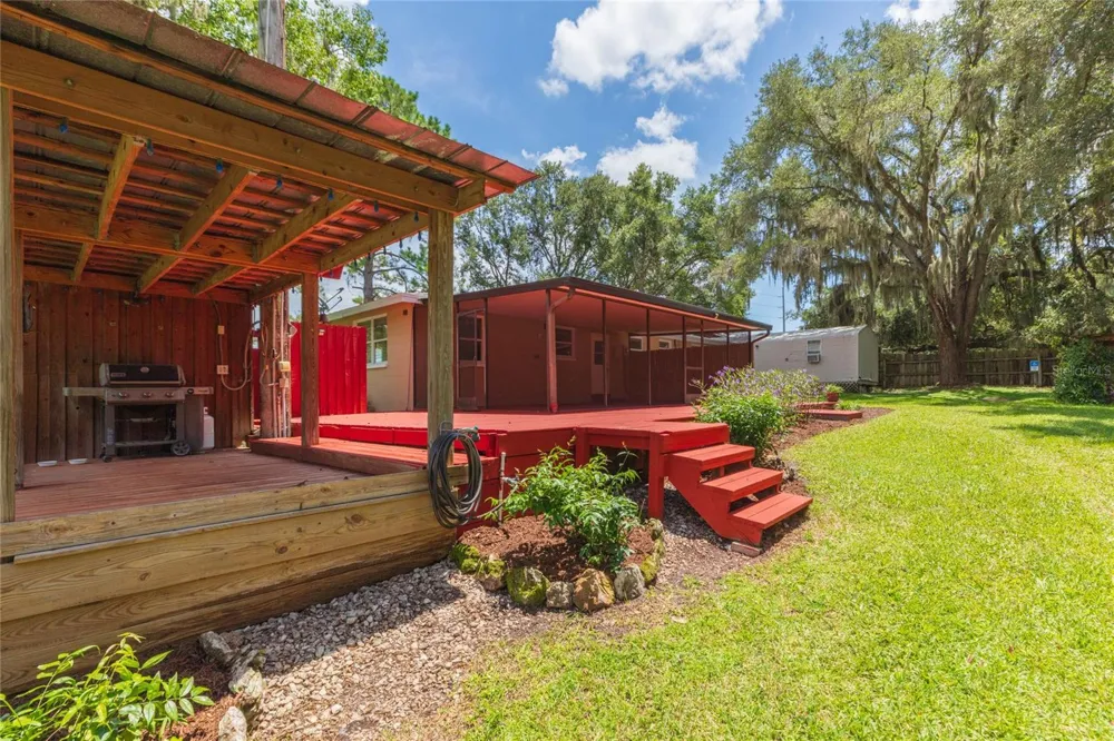 8719 HANDCART ROAD Wesley Chapel, FL 33545