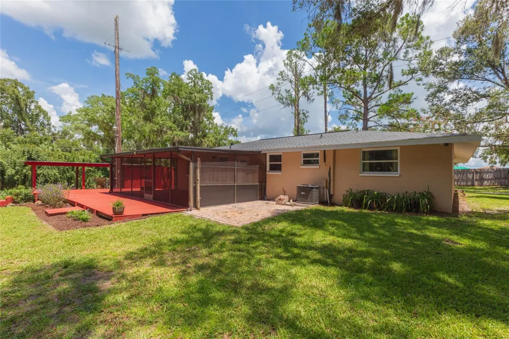 8719 HANDCART ROAD Wesley Chapel, FL 33545
