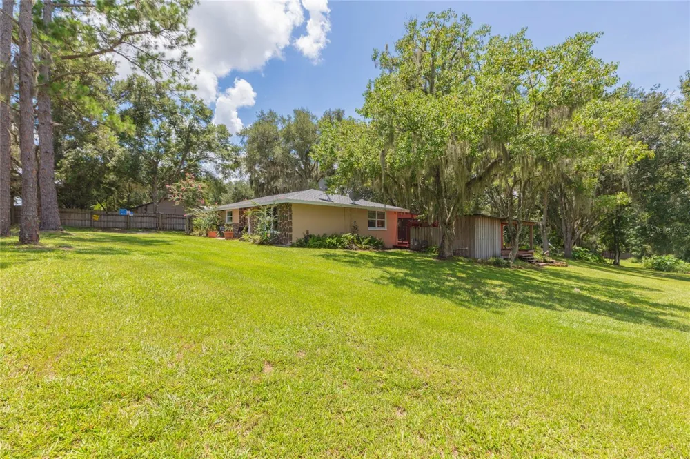 8719 HANDCART ROAD Wesley Chapel, FL 33545