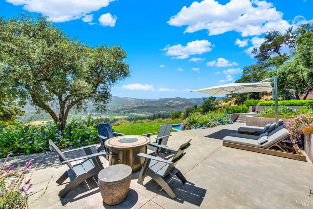 860 Meadowood Lane St. Helena, CA 94574