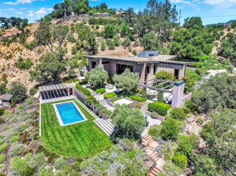 860 Meadowood Lane St. Helena, CA 94574
