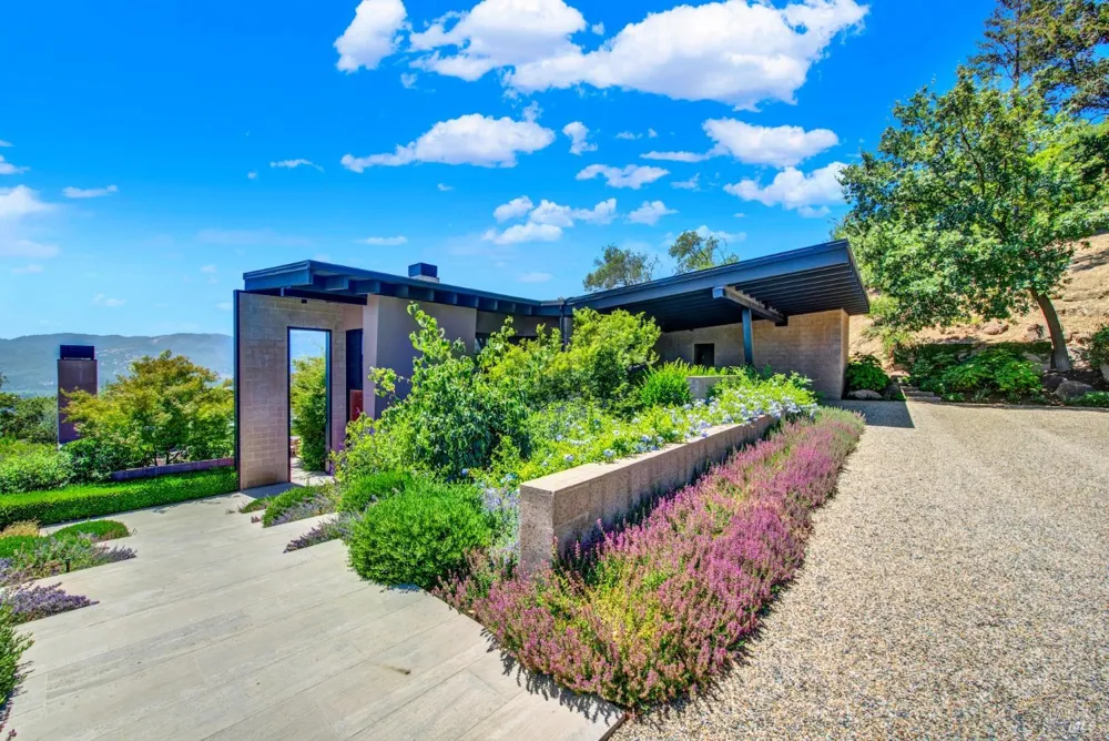 860 Meadowood Lane St. Helena, CA 94574