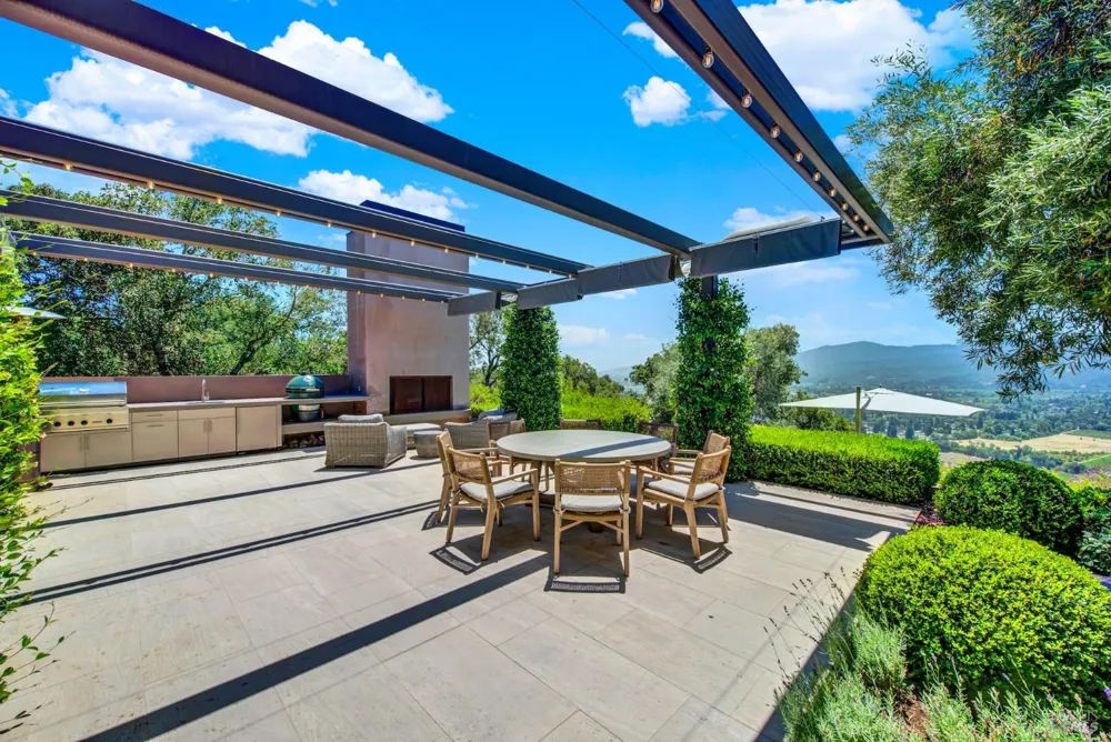 860 Meadowood Lane St. Helena, CA 94574