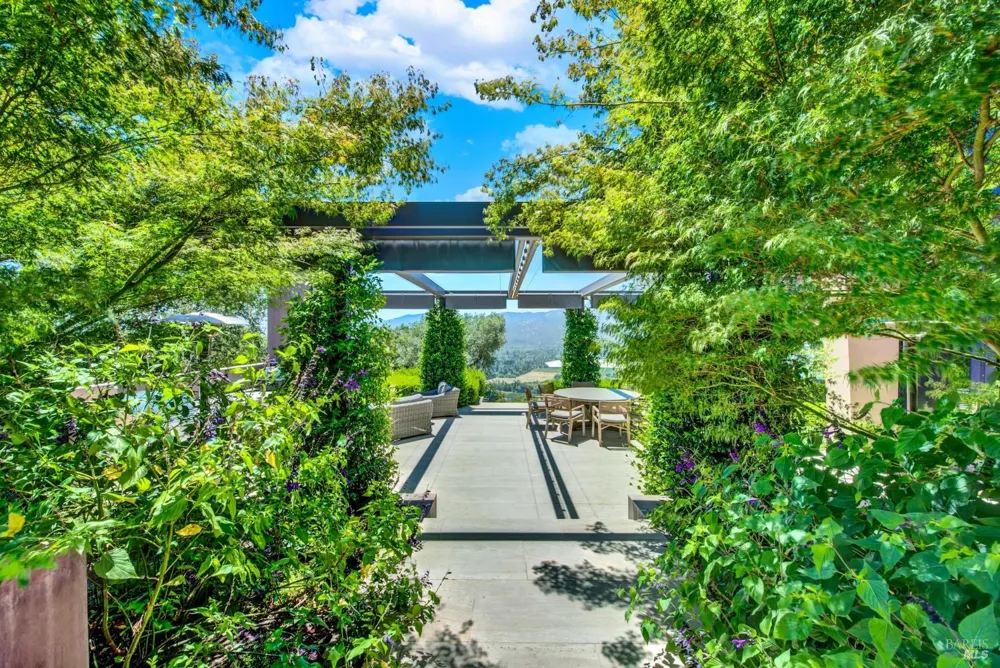 860 Meadowood Lane St. Helena, CA 94574
