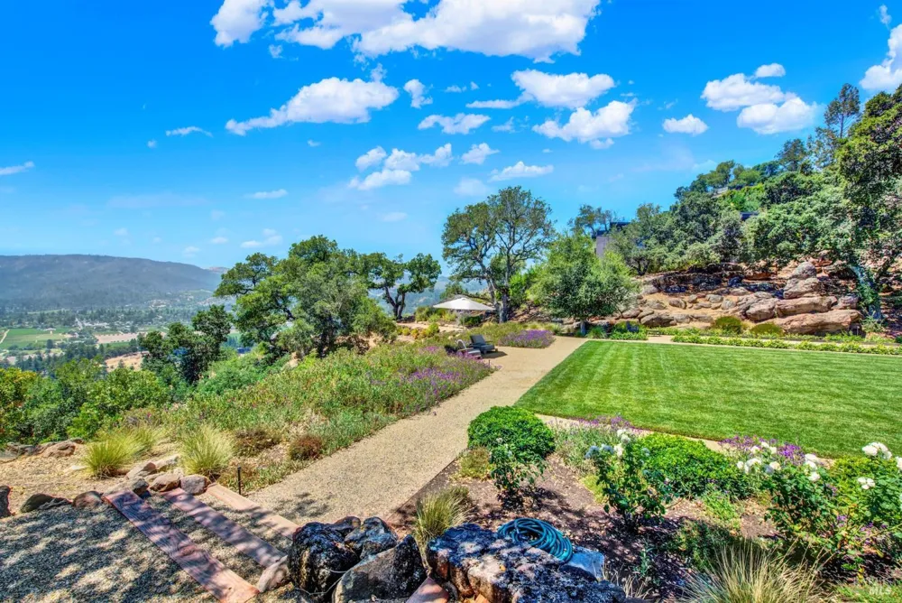 860 Meadowood Lane St. Helena, CA 94574