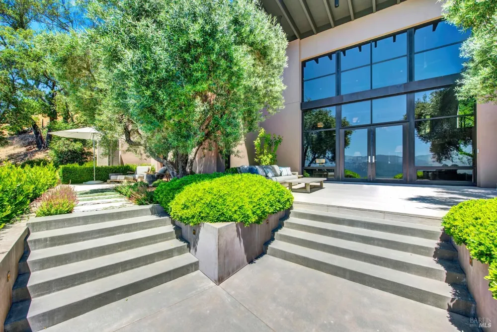 860 Meadowood Lane St. Helena, CA 94574