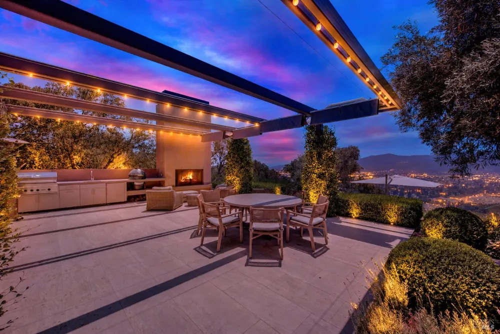 860 Meadowood Lane St. Helena, CA 94574