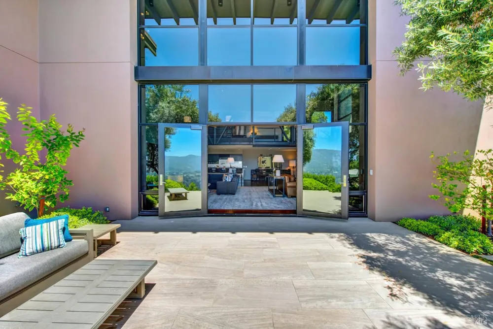 860 Meadowood Lane St. Helena, CA 94574