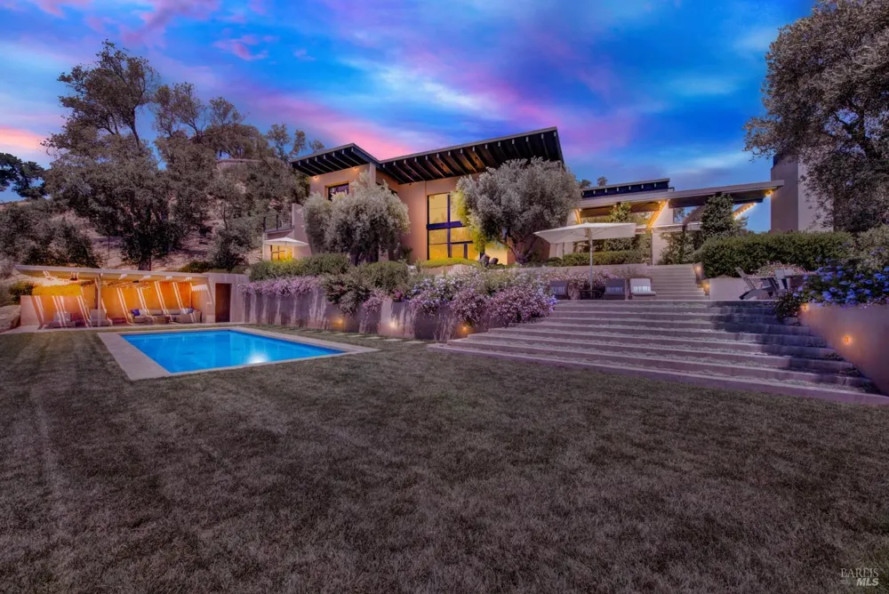 860 Meadowood Lane St. Helena, CA 94574