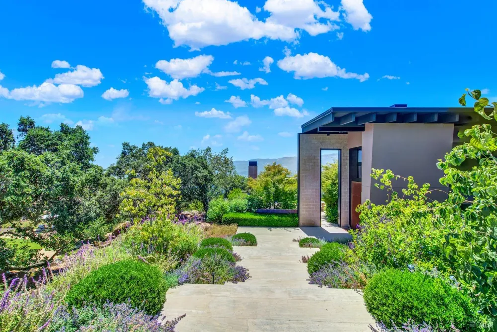 860 Meadowood Lane St. Helena, CA 94574