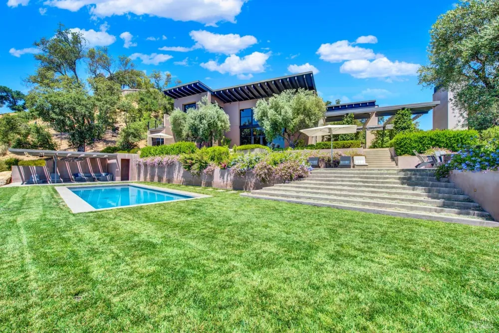 860 Meadowood Lane St. Helena, CA 94574