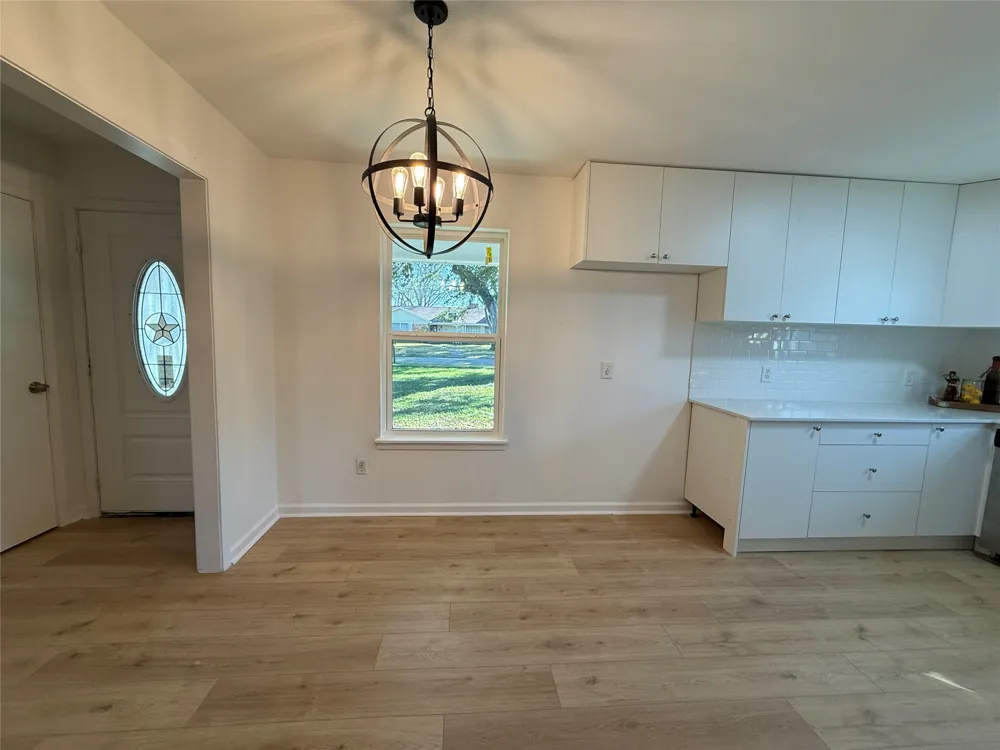 106 W Jeter Street Mabank, TX 75147
