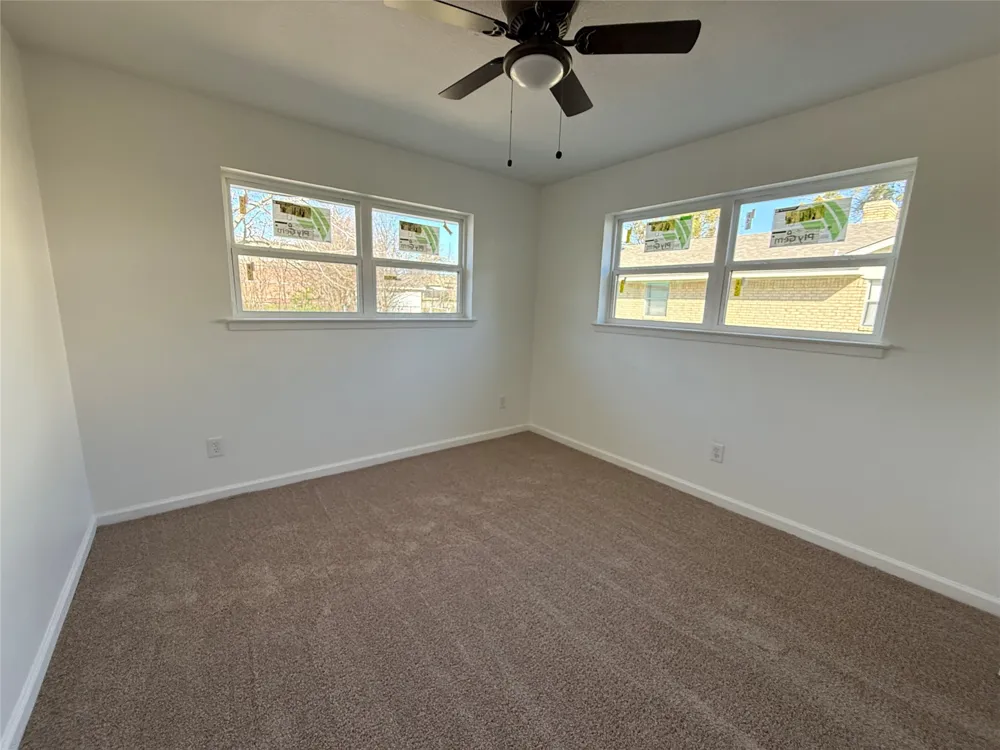 106 W Jeter Street Mabank, TX 75147
