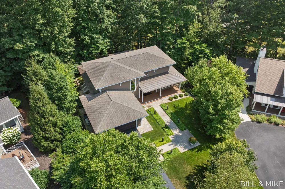 150 West Shore Woods Douglas, MI 49406