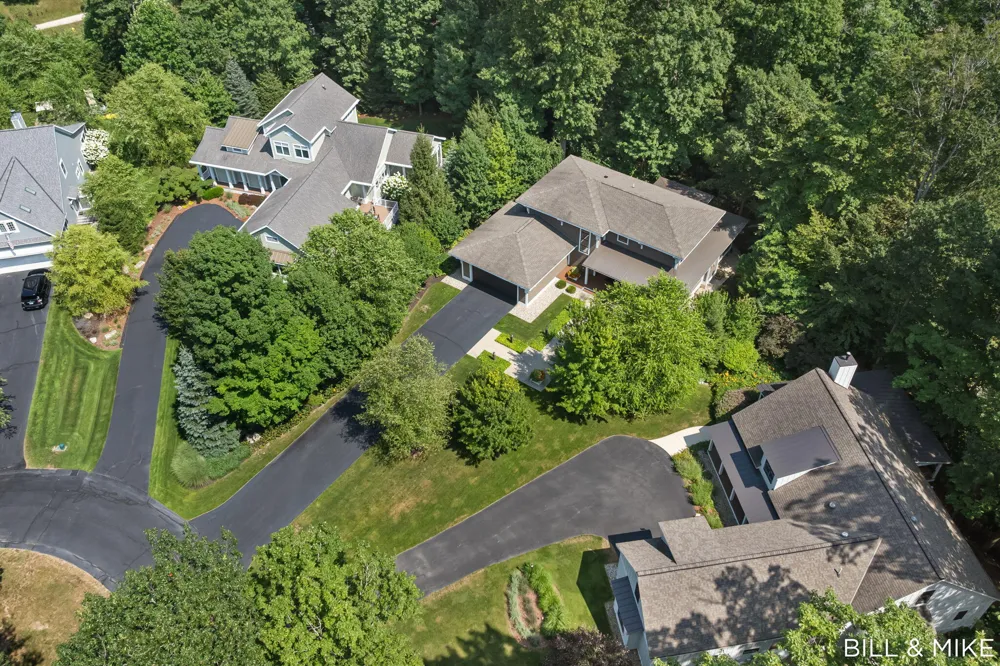 150 West Shore Woods Douglas, MI 49406