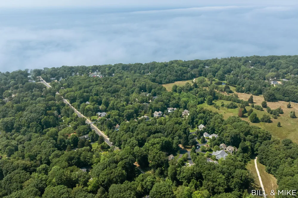 150 West Shore Woods Douglas, MI 49406