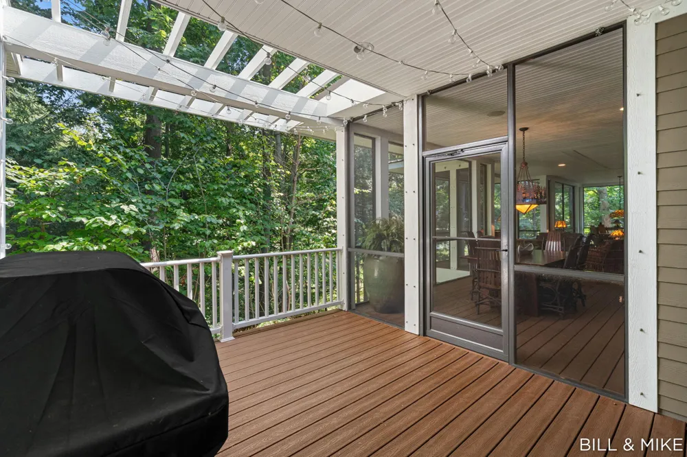 150 West Shore Woods Douglas, MI 49406