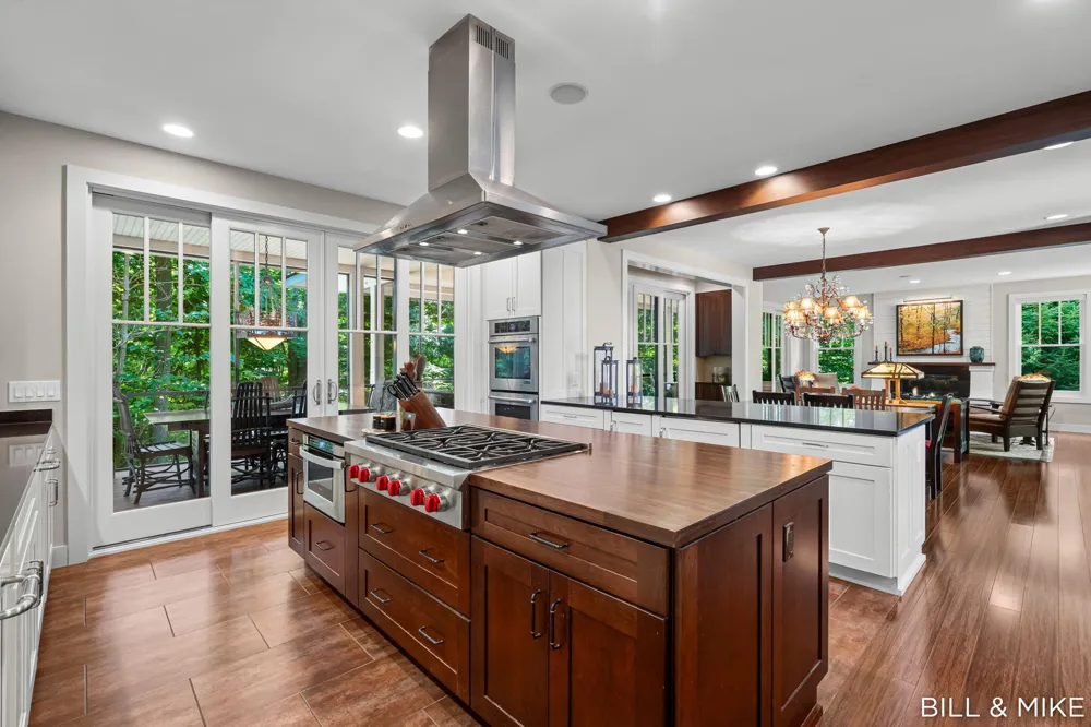 150 West Shore Woods Douglas, MI 49406
