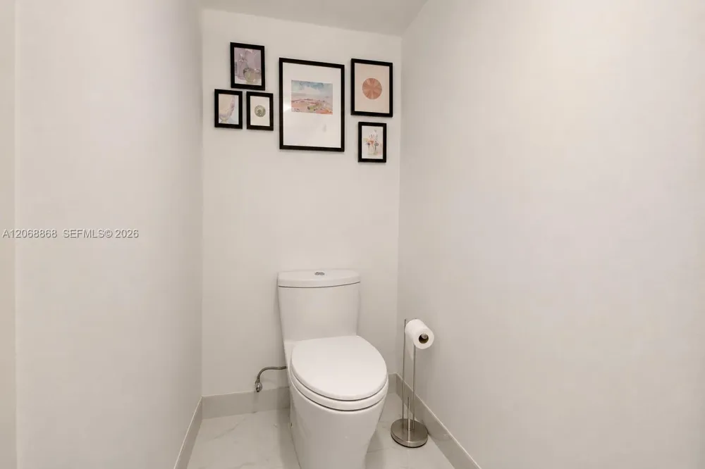 16385 Biscayne Blvd #1920 North Miami Beach, FL 33160