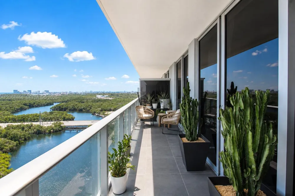 16385 Biscayne Blvd #1920 North Miami Beach, FL 33160