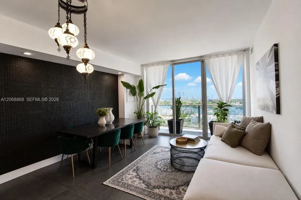16385 Biscayne Blvd #1920 North Miami Beach, FL 33160