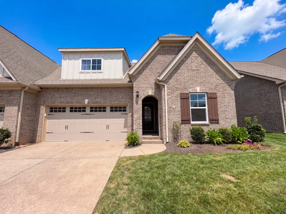 914 Meadowcrest Way Lebanon, TN 37090