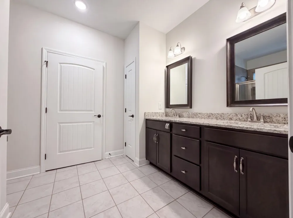 914 Meadowcrest Way Lebanon, TN 37090