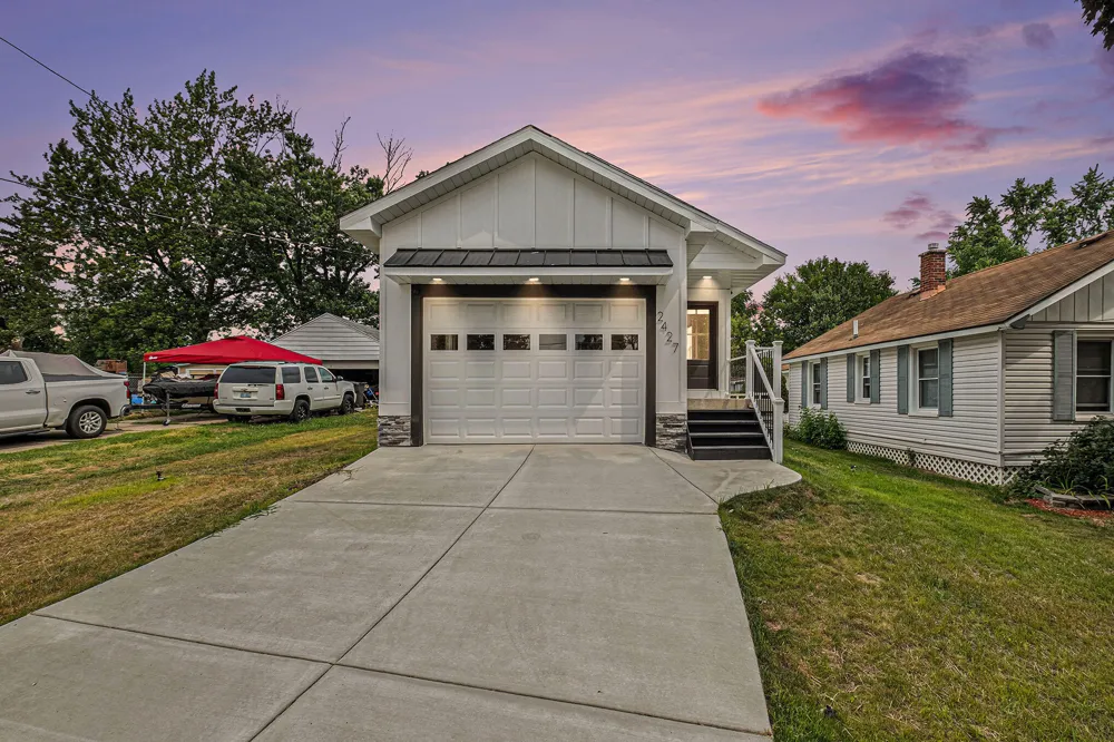 2048 Wyoming Avenue SW Wyoming City, MI 49519