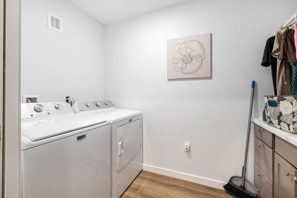 2048 Wyoming Avenue SW Wyoming City, MI 49519