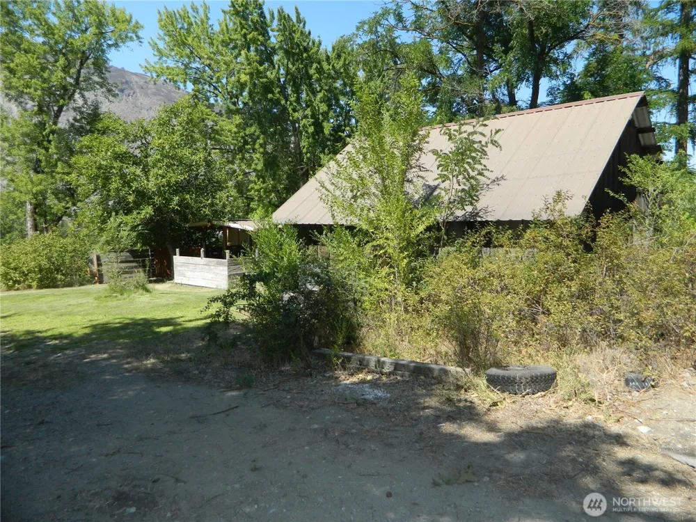 31676 G Highway 97 Tonasket, WA 98855