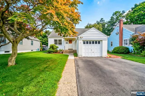 30 Pequannock Avenue