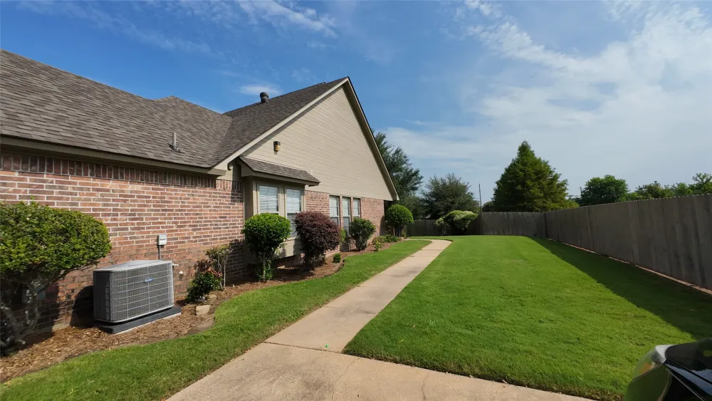 2050 Stockwell Road #4 Bossier City, LA 71111